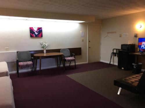 Driftwood Motel - photo 11