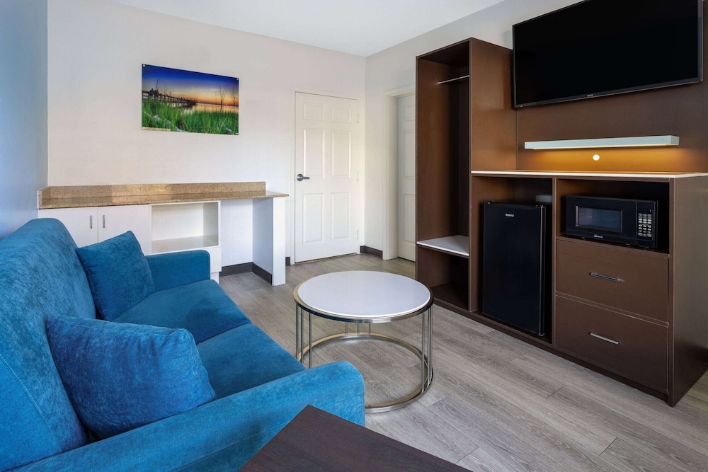 Studio 6 Suites Jacksonville NC - photo 13