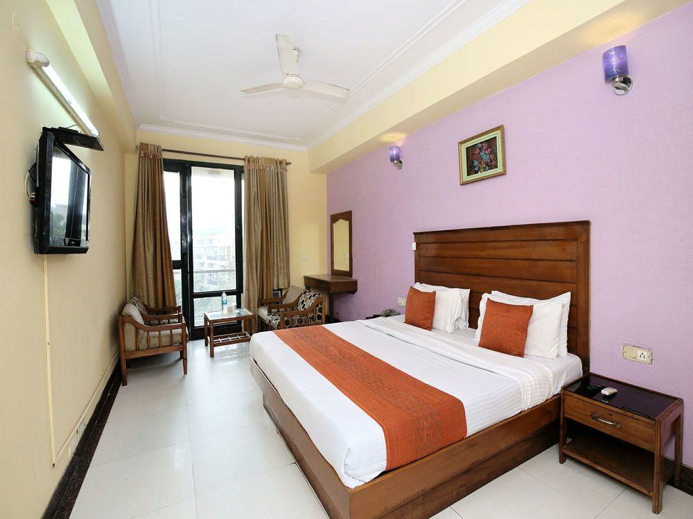 OYO Rooms Attawa Chowk Sector 42 - last minute hotel in Chandigarh