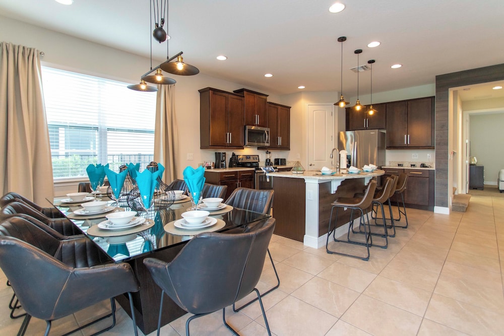 Luxurious 5Bd Single Family w Pool Jacuzzi Encore Resort 7432 - photo 8