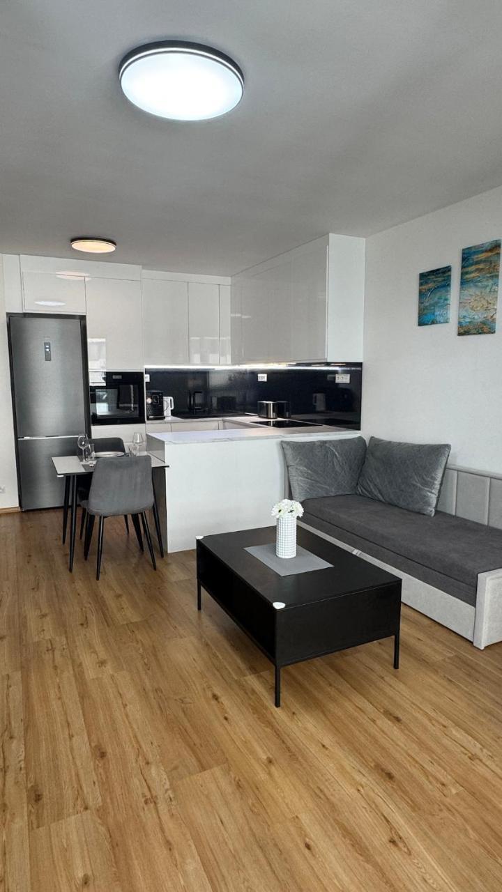 Prestige City Apartment Next to Ice Arena Private Parking — 4-Star Luxury Hotel in Bratislava, Slovakia