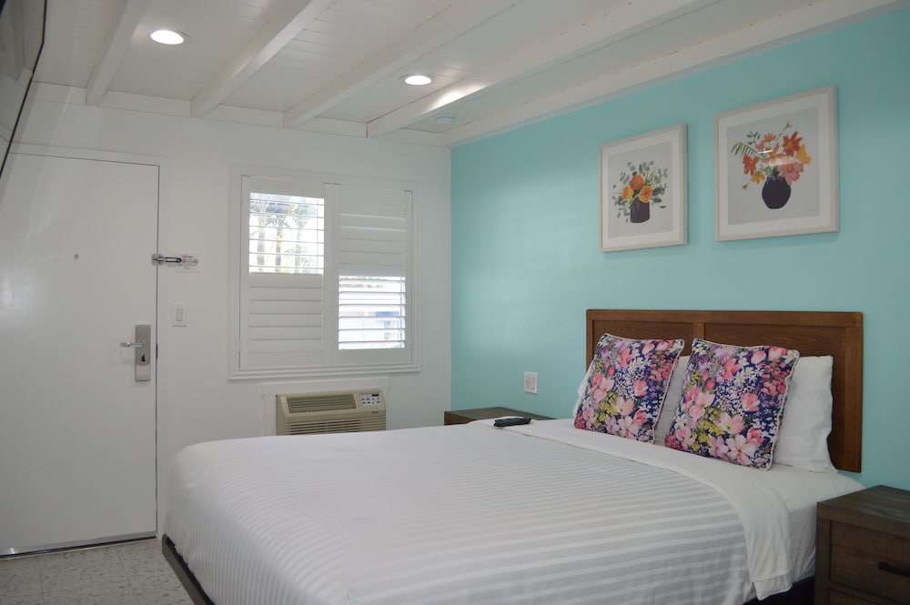 Calafia Inn - photo 11