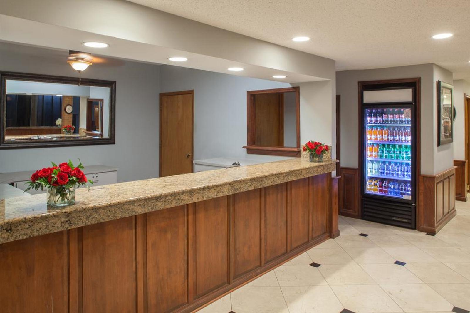 Cloverleaf Suites - photo 10