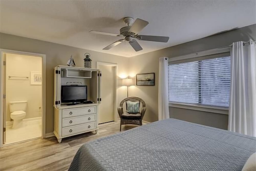 2342 Racquet Club at the Sea Pines Resort - photo 3