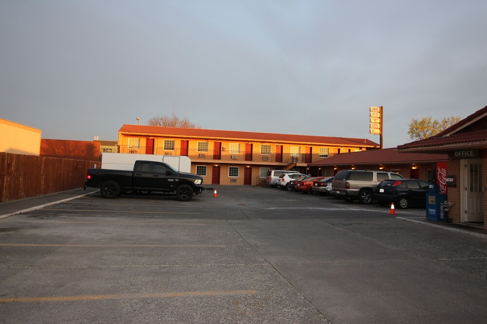 Sunland Inn - photo 12
