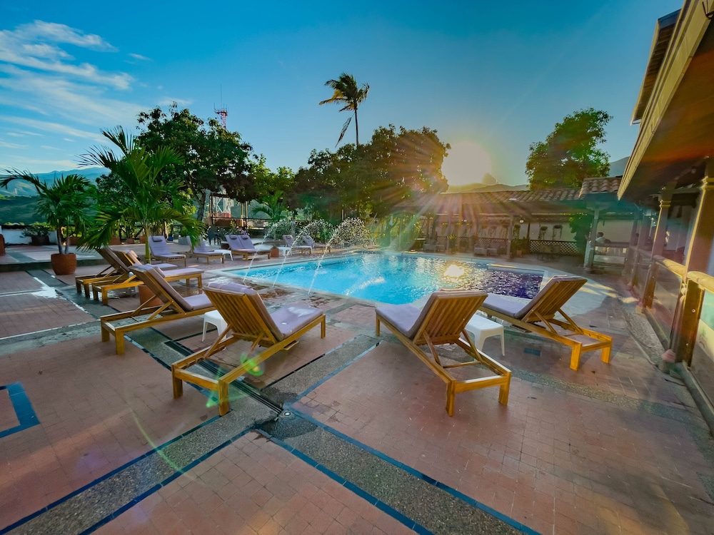 Hotel Caseron del Parque in Santa Fe De Antioquia, Colombia