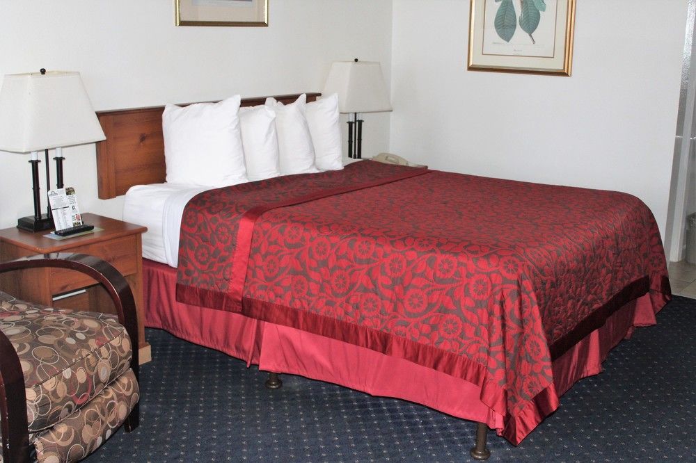 Days Inn Everett - photo 22