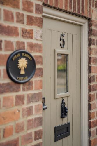 Straw Plaiters Cottage — 4-Star Luxury Hotel in Wendover, United Kingdom
