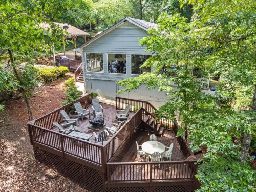 Lakefront With Dock And Hot Tub — Toccoa