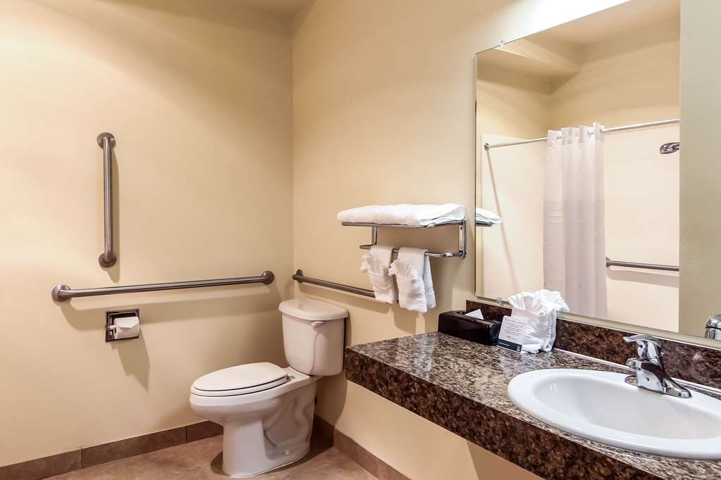 Quality Inn Selah North Park - photo 20