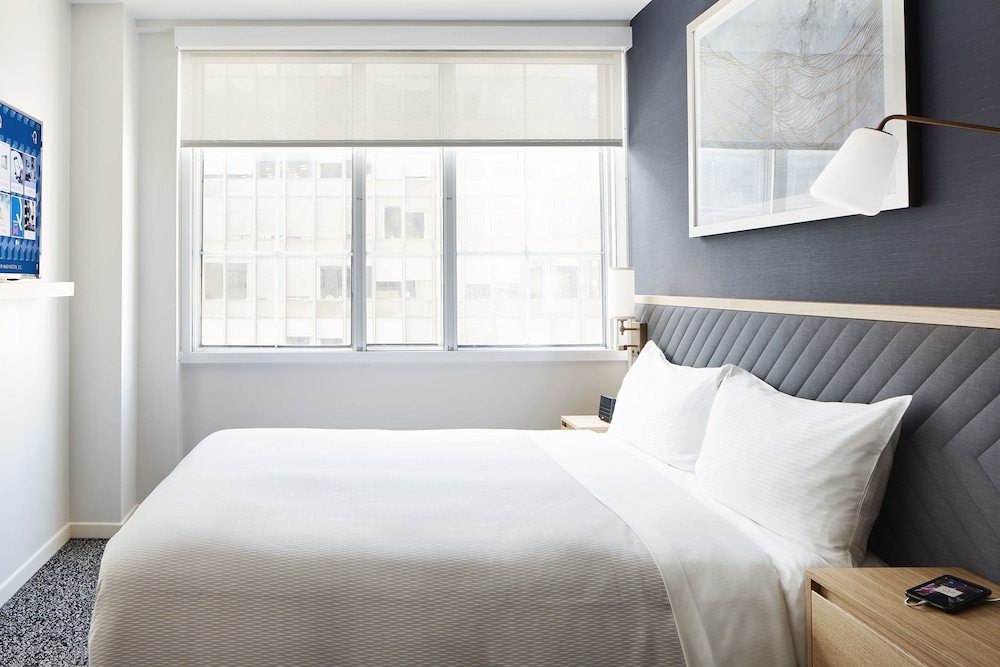 Club Quarters Hotel in Washington DC - photo 12