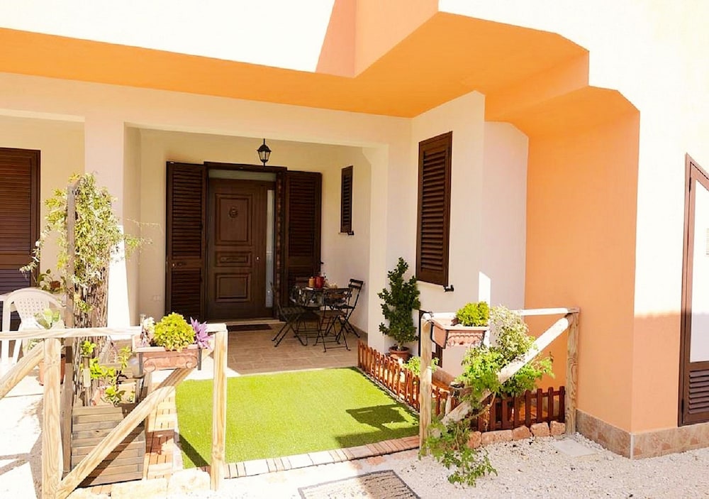 Kitesurf Friend’s LoStagnone in Marsala, Italy