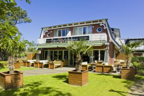 DER STÖRTEBEKER Apartment Ahrenshoop Apartments hinter den Dünen — 4-Star Luxury Hotel in Ostseebad Dierhagen, Germany