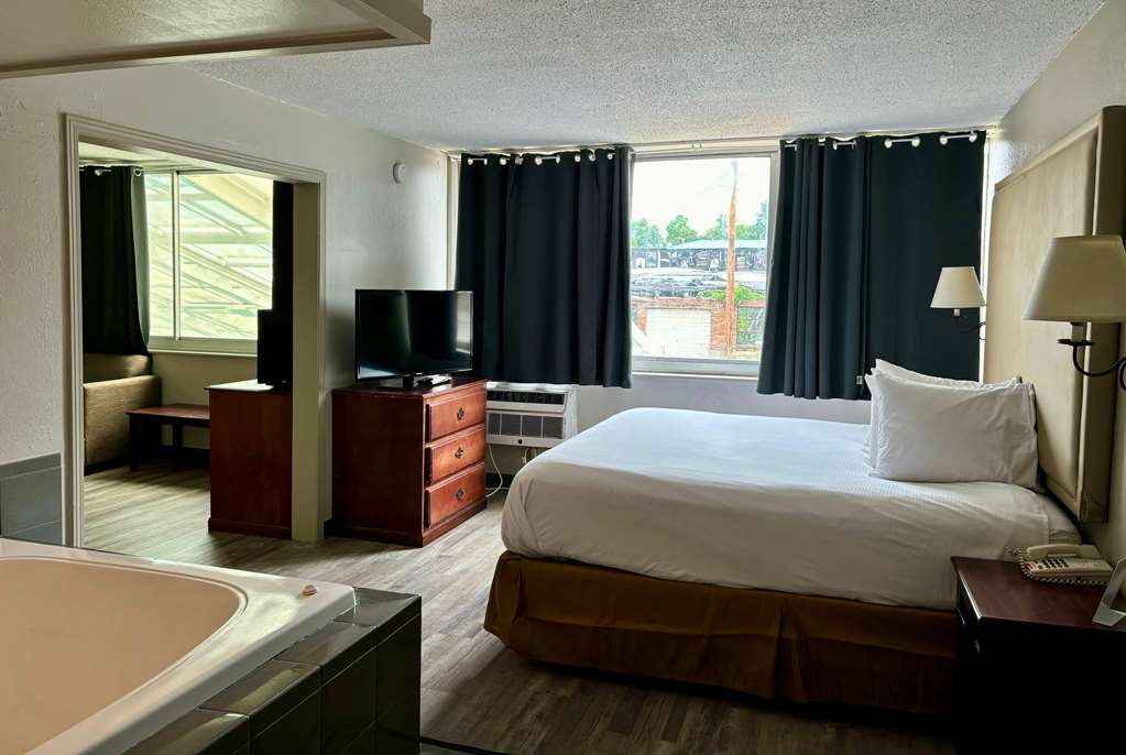 Baymont by Wyndham Keokuk - photo 19