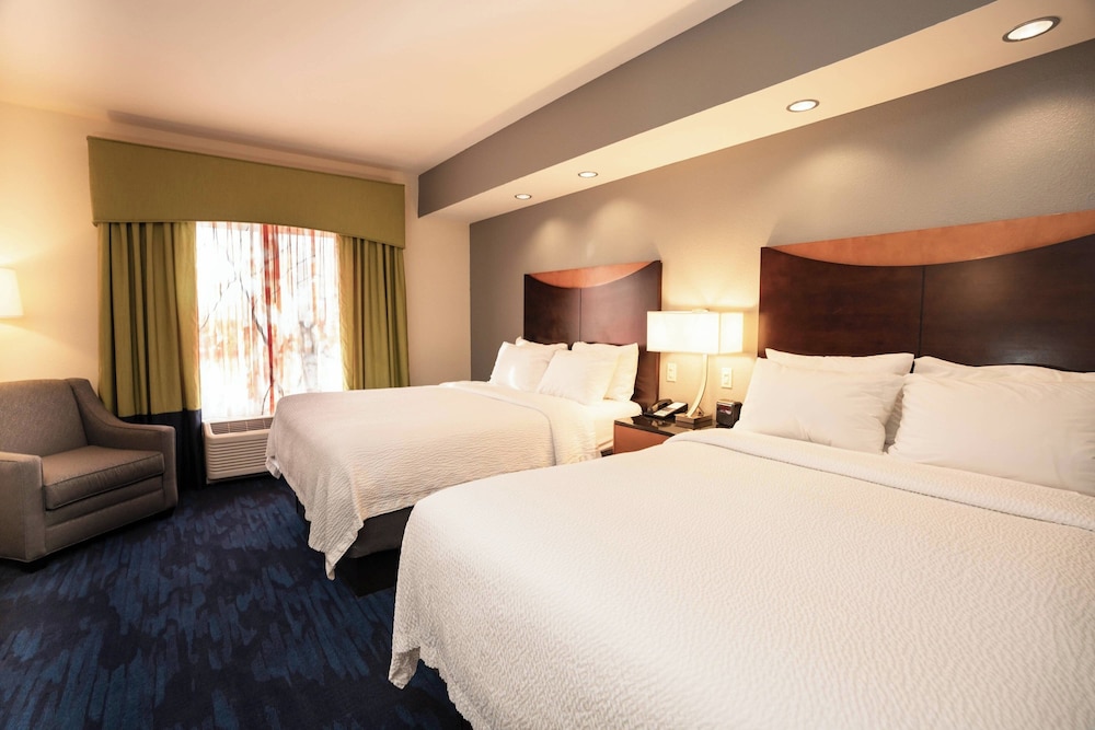 Fairfield Inn & Suites Kearney - photo 18