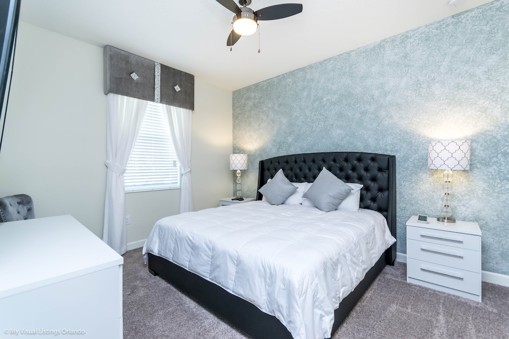 1686 Champions Gate 8 Bedroom Resort Villa Kissimmee - photo 3