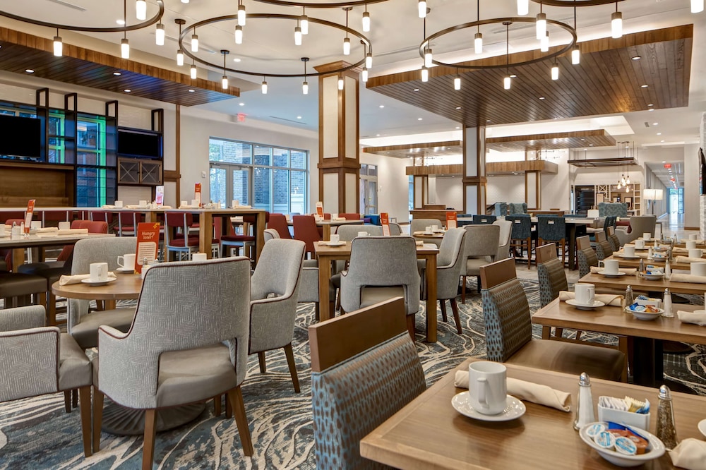 Hilton Garden Inn Summerville - photo 42