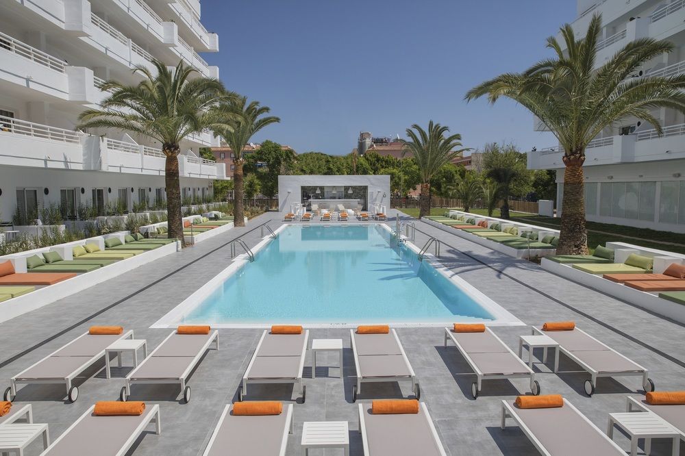 HM Martinique — 4-Star Luxury Hotel in Magaluf, Spain