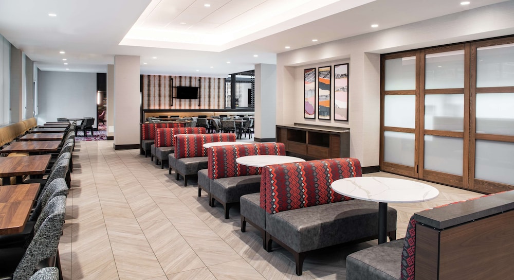 Embassy Suites by Hilton Walnut Creek - photo 33