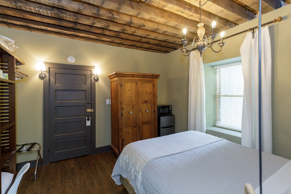 The Inn At Warm Springs - photo 16
