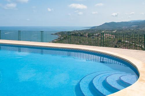 A taca Apartment PeA iscola — 4-Star Luxury Hotel in Peniscola, Spain