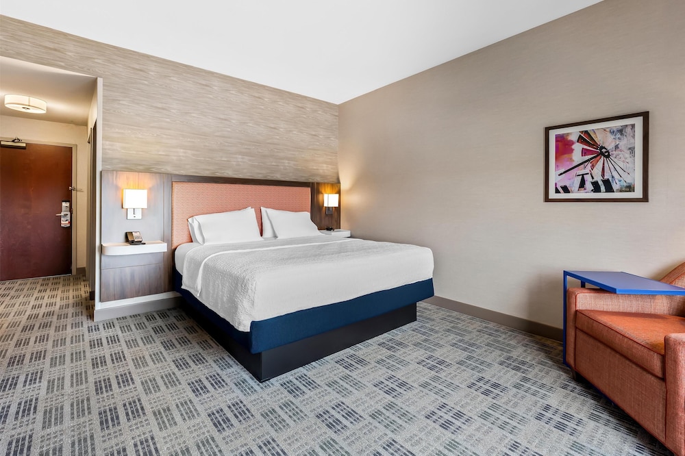 Hampton Inn & Suites Grove City - photo 18
