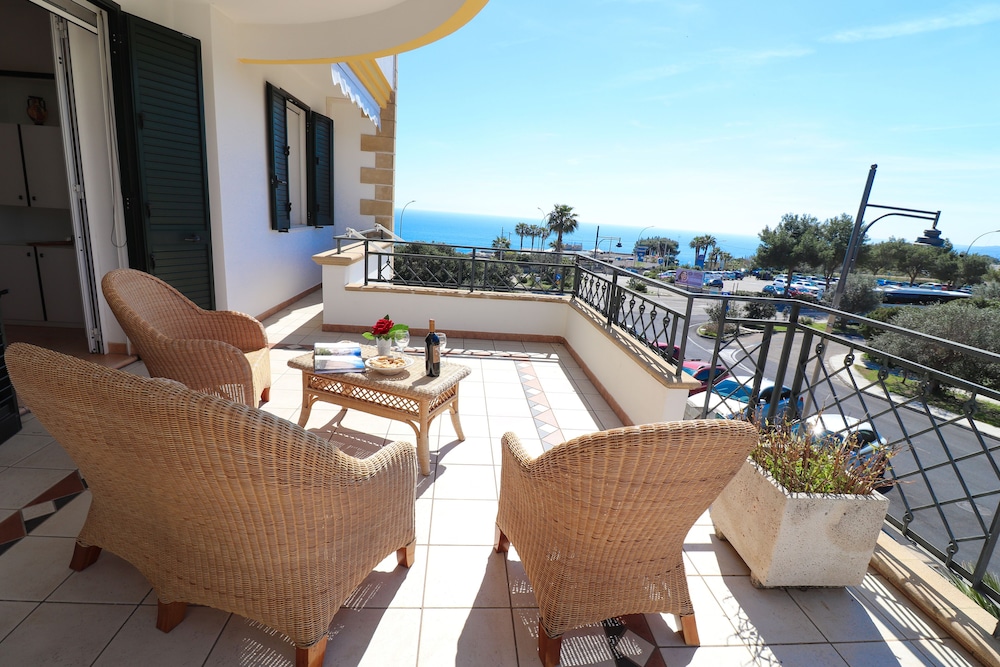 Casa La Perla in Castro sea View — 4-Star Luxury Hotel in Castro, Italy