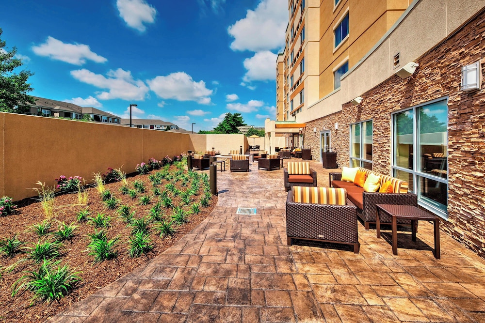 Courtyard Westbury Long Island - photo 46