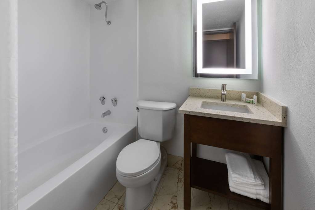 Wingate by Wyndham Troy - photo 33