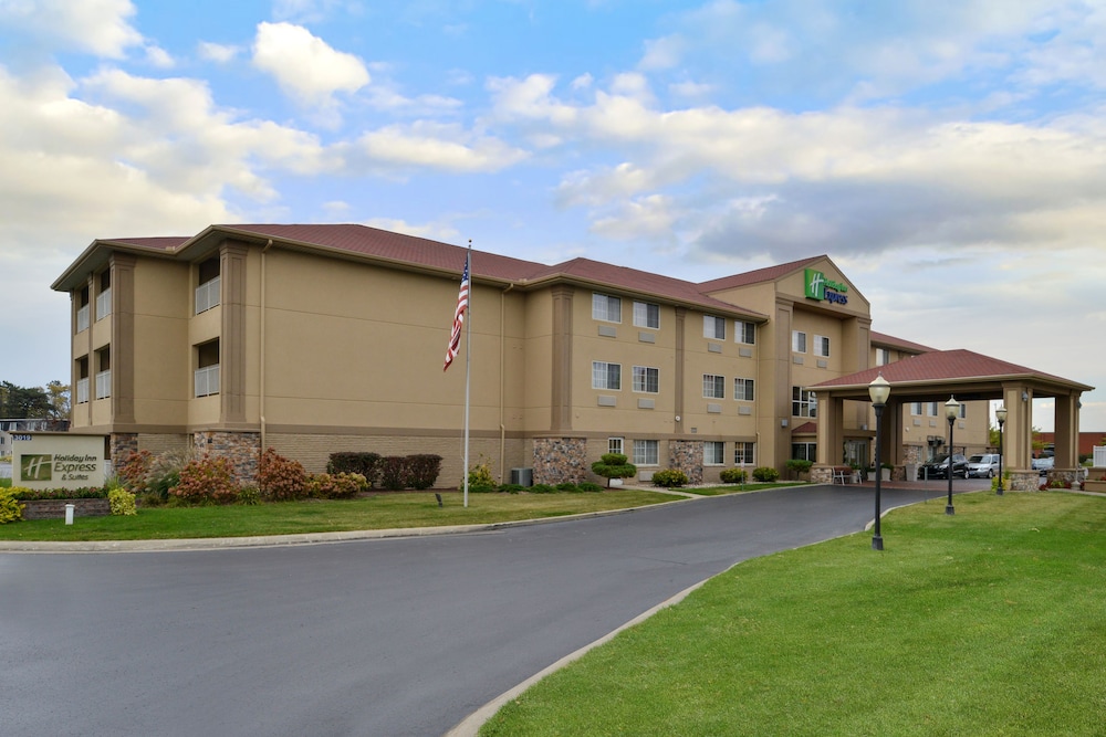 Holiday Inn Express & Suites St Joseph by IHG - photo 79