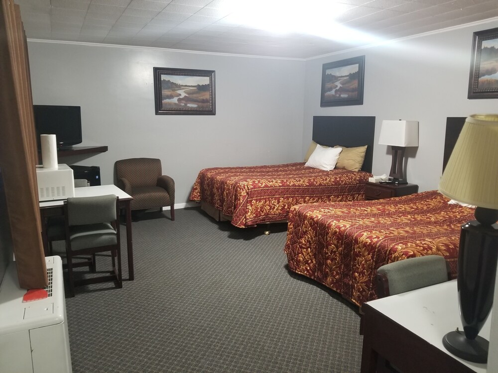 Fiesta City Motel - photo 22