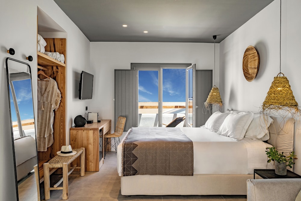 Lemon Suites Santorini - last minute hotel in Fira