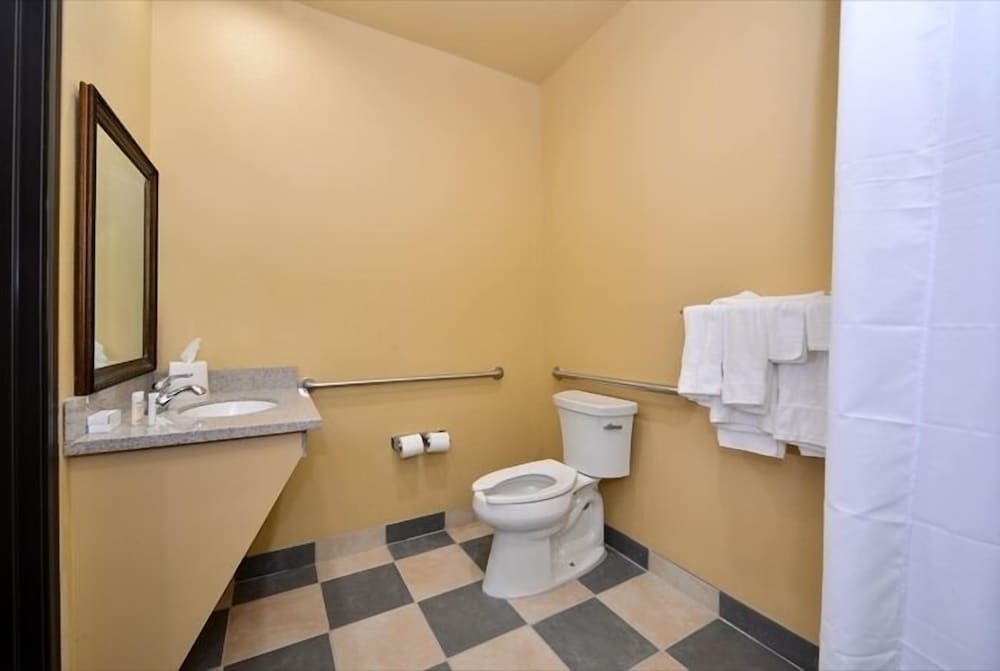 La Bonita Inn & Suites - photo 27