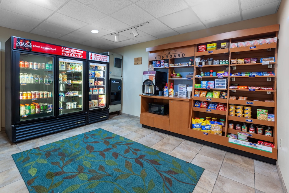 Candlewood Suites Kalamazoo Se by IHG - photo 25