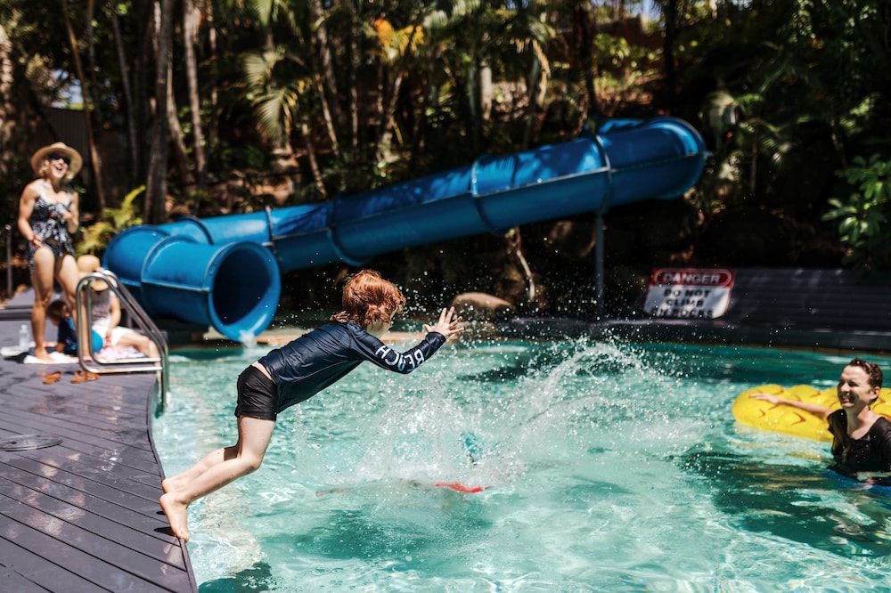 Greenmount Beach Resort — Coolangatta