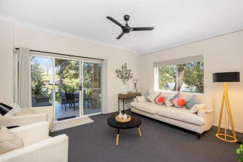 Enjoy 15 percent off stays in February and March discount already applied to the nightly rate. Book now. — 4-Star Luxury Hotel in Mollymook, Australia