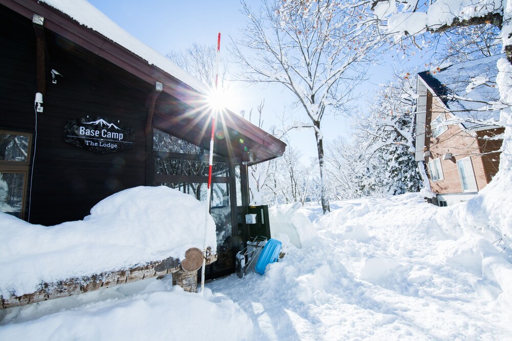 Base Camp The Lodge 10395996 — Myoko
