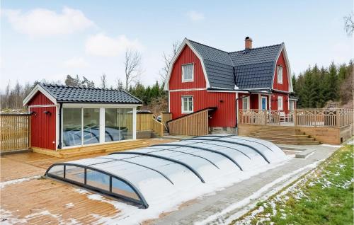 2 Bedroom Gorgeous Home In Lönsboda — 5-Star Luxury Hotel in Loensboda, Sweden