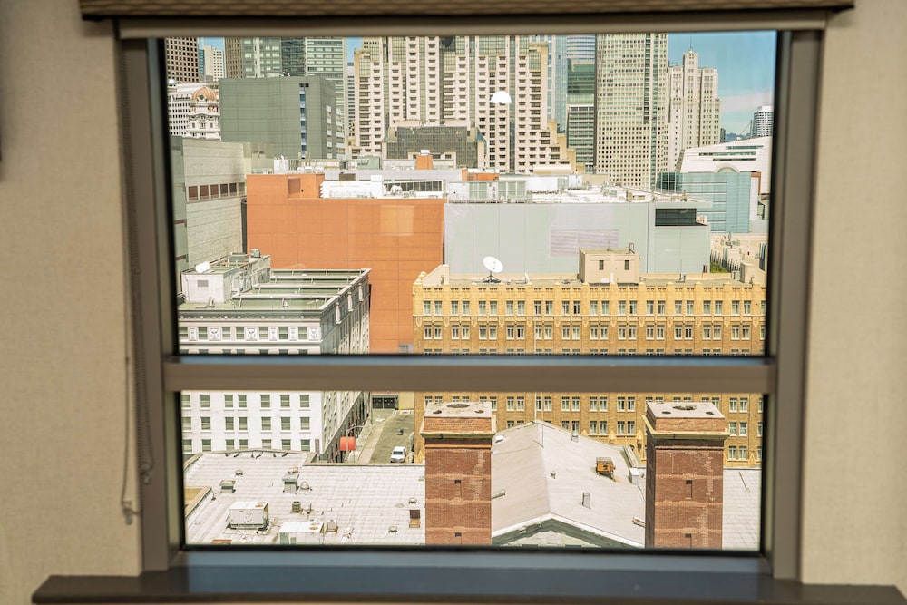 Hampton Inn San Francisco Downtown Convention Center - photo 66