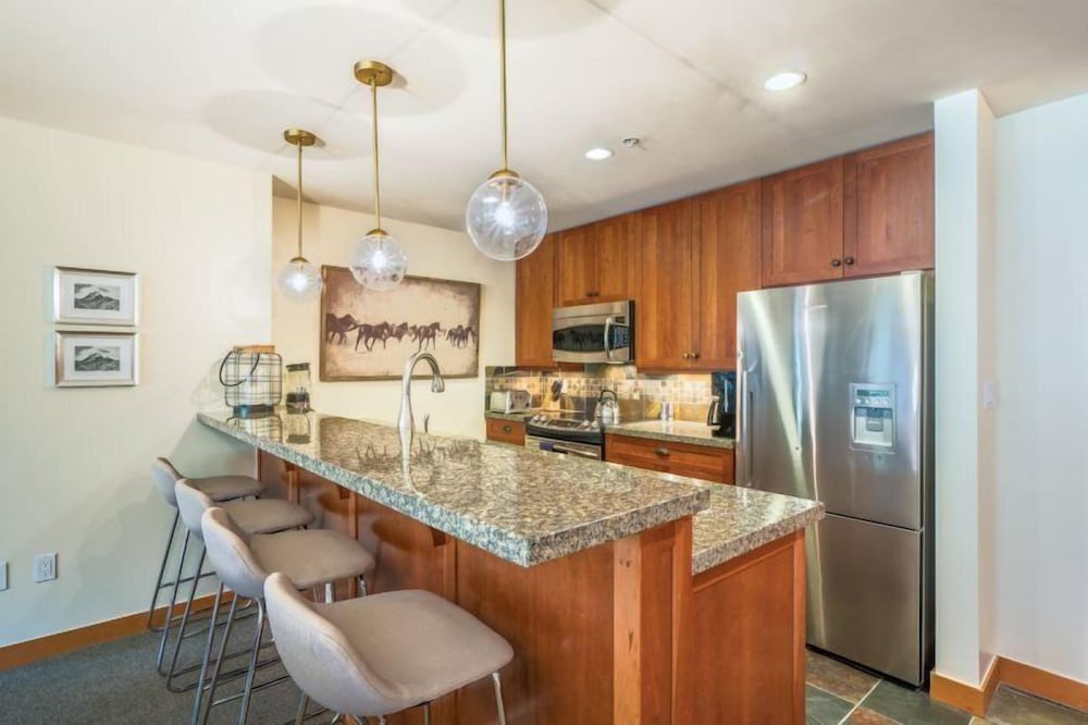 Luxury Ski in Ski out 2 Bedroom Colorado Resort Vacation Rental in the Heart of Snowmass Base Village - photo 49