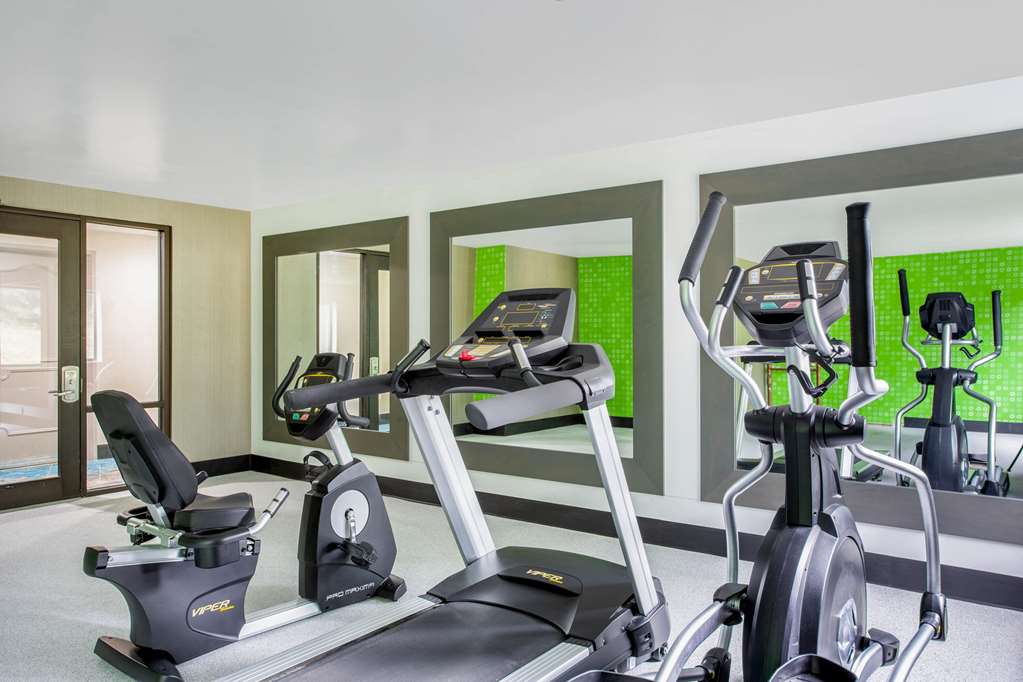 La Quinta Inn & Suites by Wyndham Roanoke Salem - photo 12