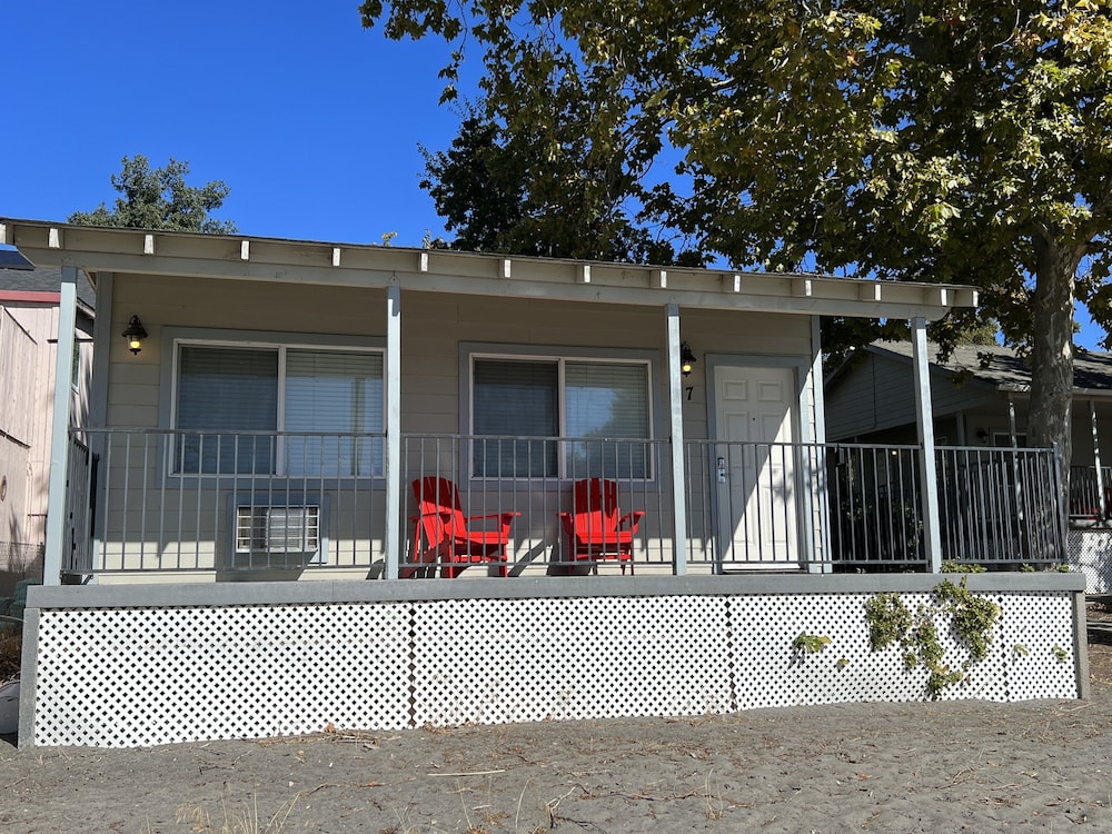 Clear Lake Cottages & Marina - photo 92