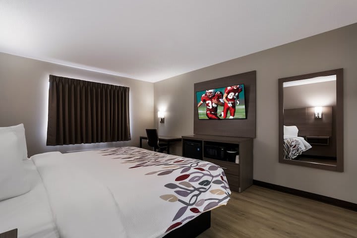 Super 8 by Wyndham Marston - photo 18