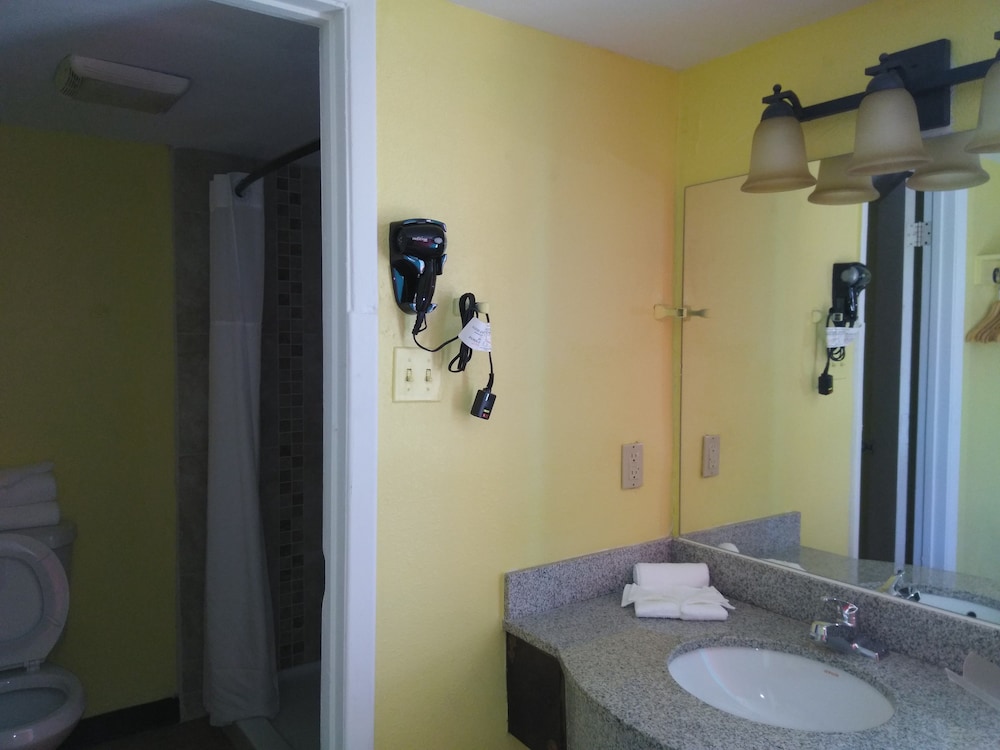 Extend a Suites & RV Park - photo 18