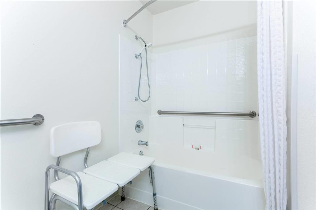 Super 8 by Wyndham Montpelier - photo 8