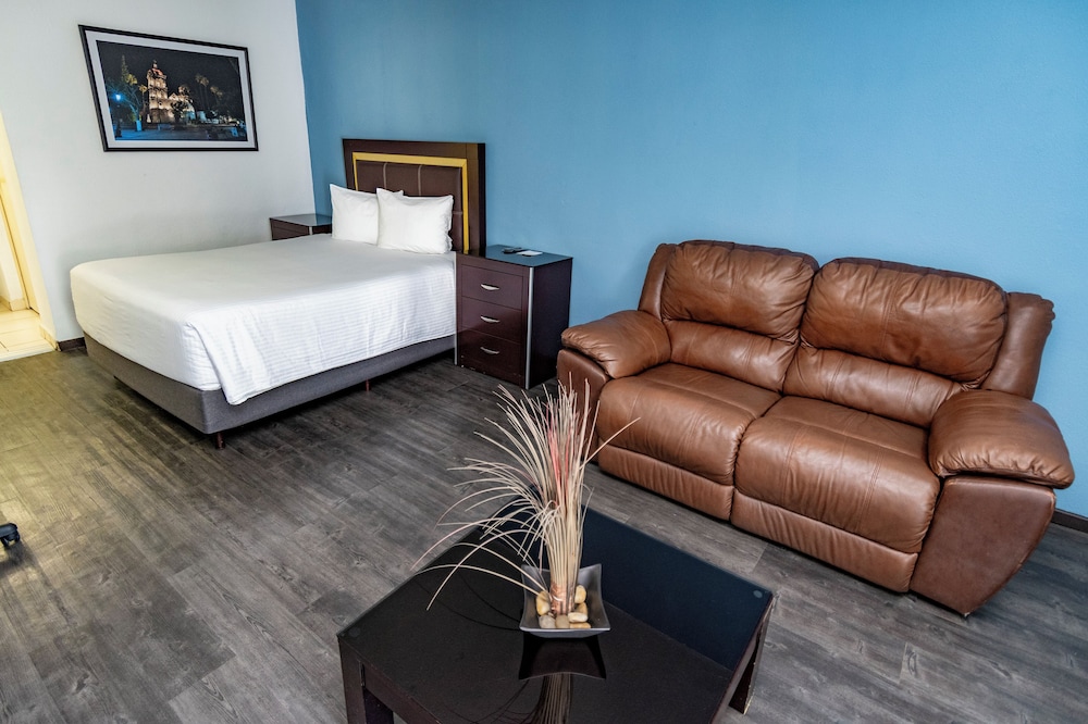 Quinta Dorada Hotel and Suites