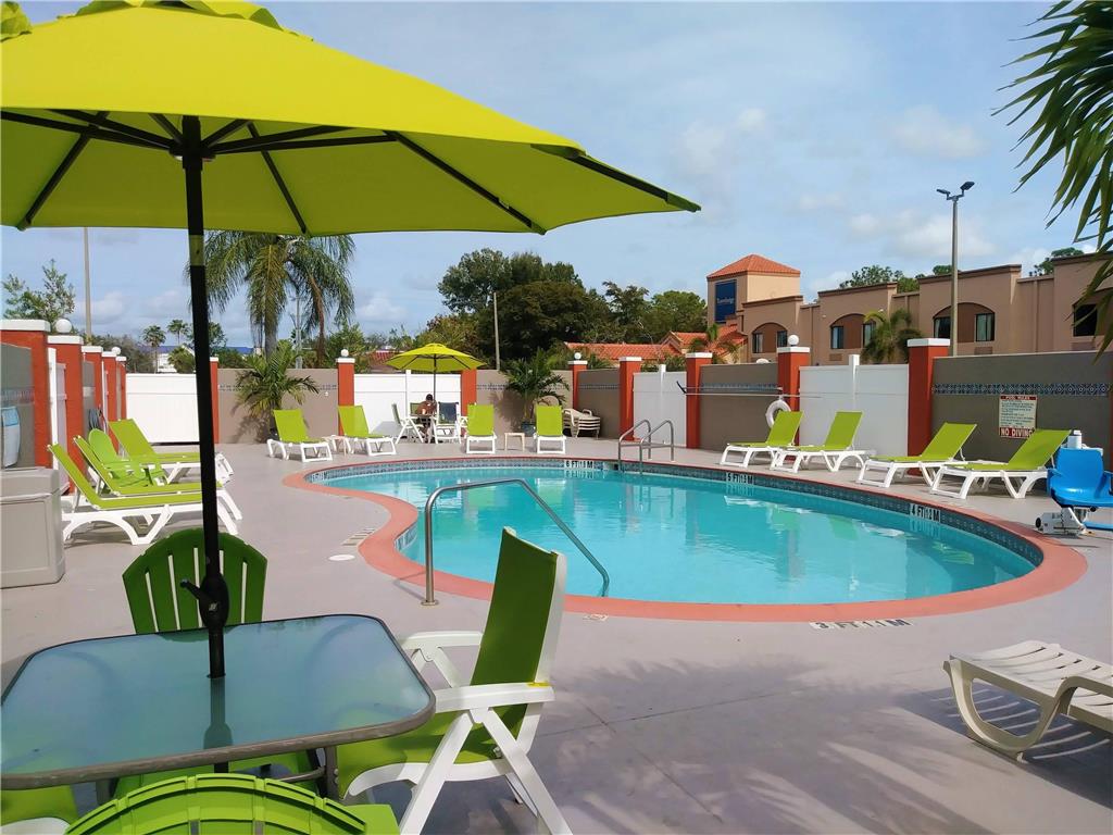 Quality Suites Fort Myers I 75 - photo 24