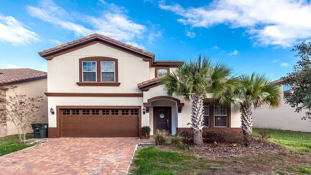 Family friendly Oasis With Game Room & Pool - photo 63
