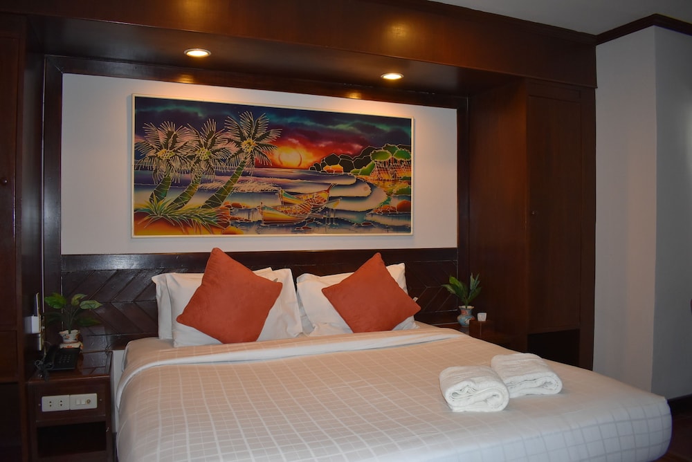 Karon Café Inn — Phuket — photo 2