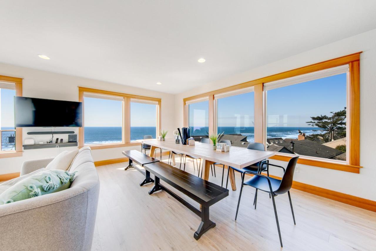 Blue Wave Heights in Lincoln, United States